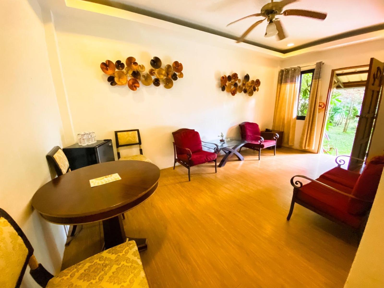 Hortz Hotels And Resorts Tagaytay City Екстер'єр фото