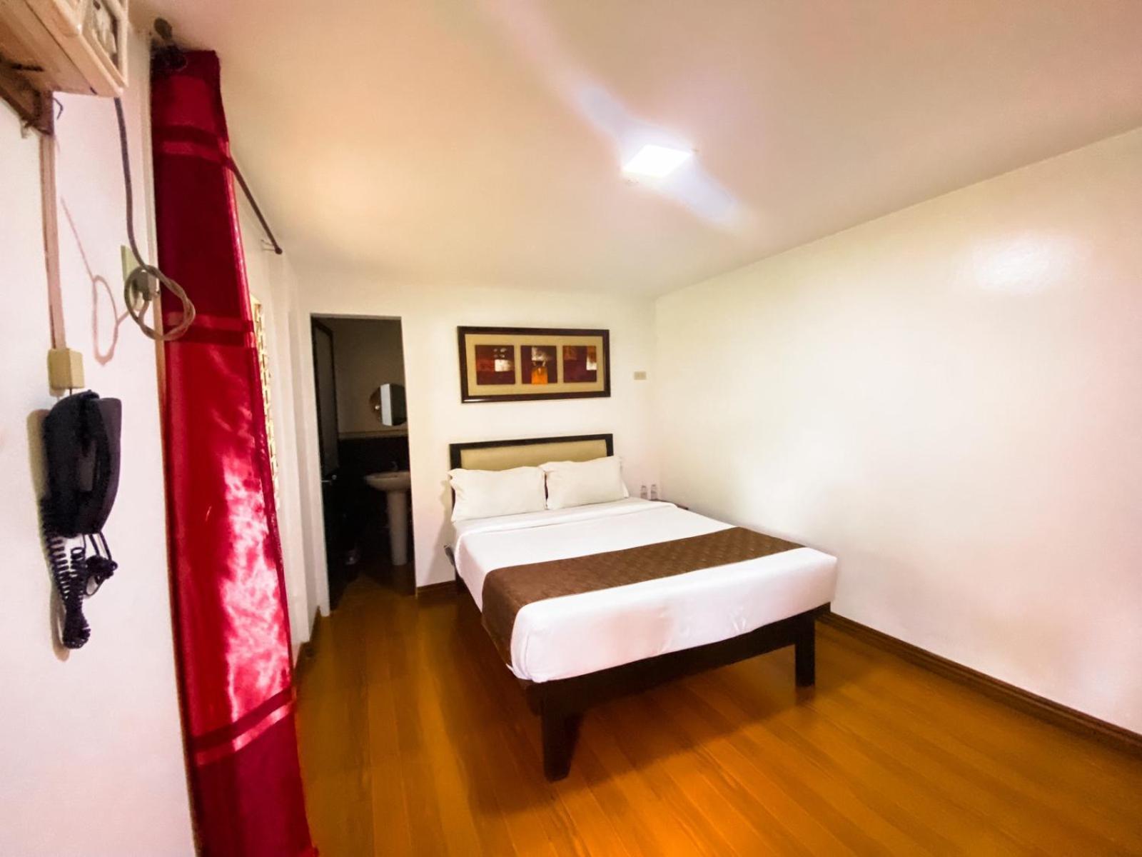Hortz Hotels And Resorts Tagaytay City Екстер'єр фото